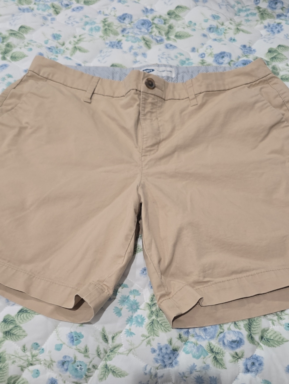 Old Navy Beige Flat Front Women's Shorts